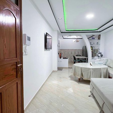 Mira Appartement -Lovely, Tidy & Close To Beaches And City Center Аль-Хосейма Екстер'єр фото